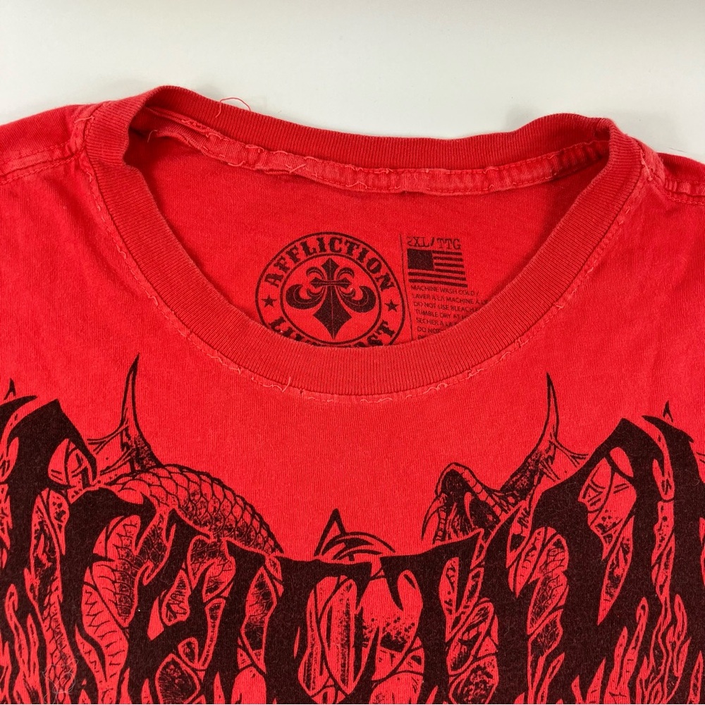 Affliction Oversized Red Graphic Skull Tee with Back Cutouts - Picture 4 of 9
